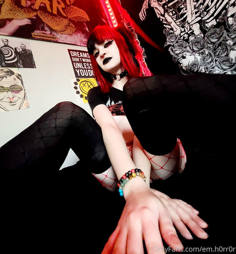 em h0rr0r pretty actress archive