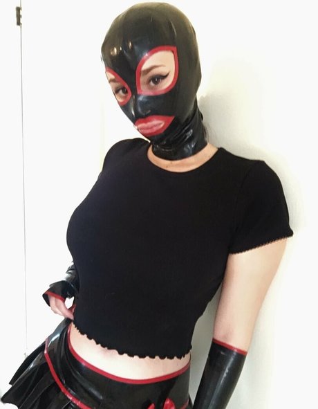 latex kitty Profile pic