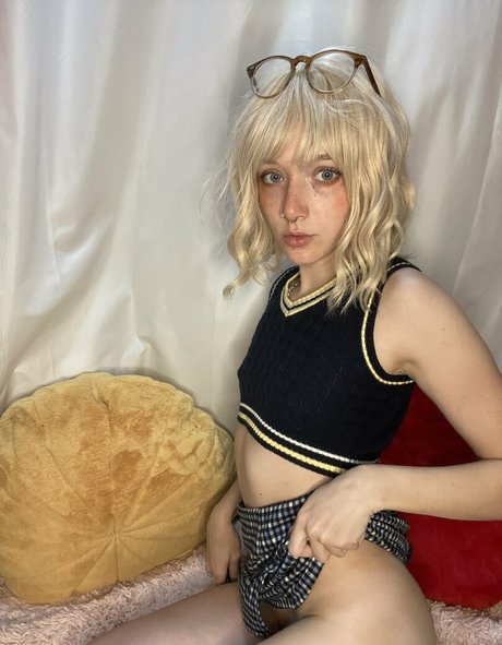 petitboi sexy star galleries