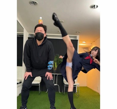 Lee Lyn model xxx photos