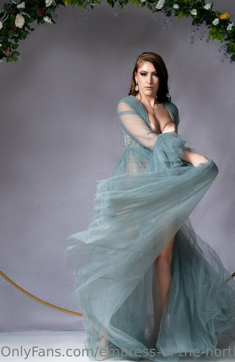 empress of the north model erotic photo