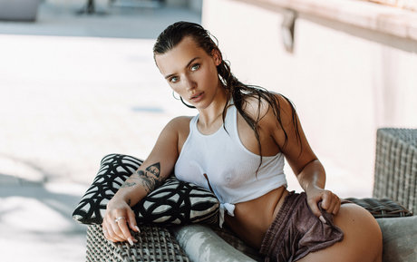 ally ana hot model images