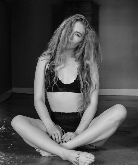 lilithjenovaxfree best pornstar pic