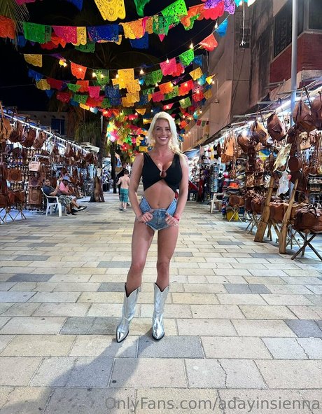 adayinsienna star image