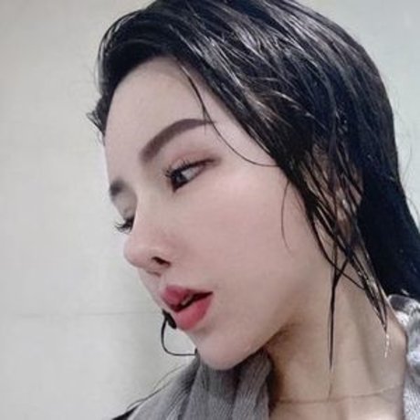 Sabee Chin hot actress galleries