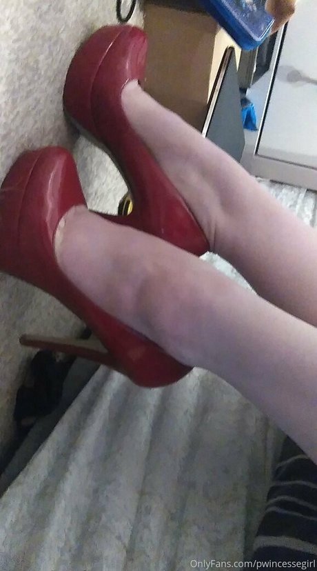 pwincessegirl adult model photo