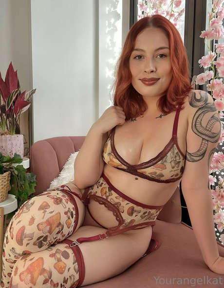 yourangelkat pornographic model picture
