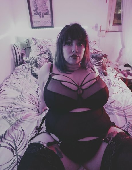 bbwaltswitch model erotic pic