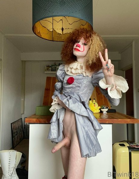 bitwink18 erotic model photo