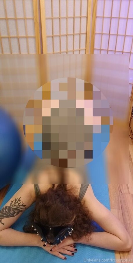 freecryptika pretty actress pic