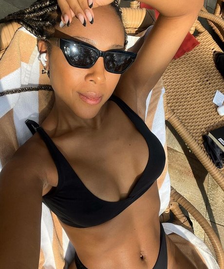 Negra Li erotic model pictures