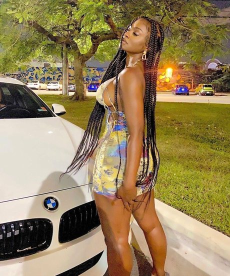 Babeth Lando pornstar erotic gallery