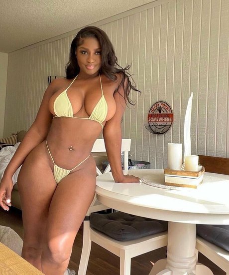 Babeth Lando model free image