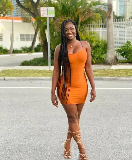 Babeth Lando pornstar pretty photos