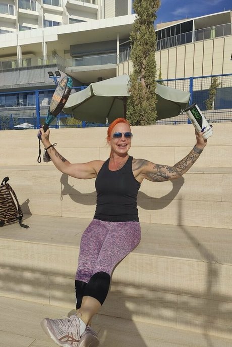 loving queent pornographic model pics