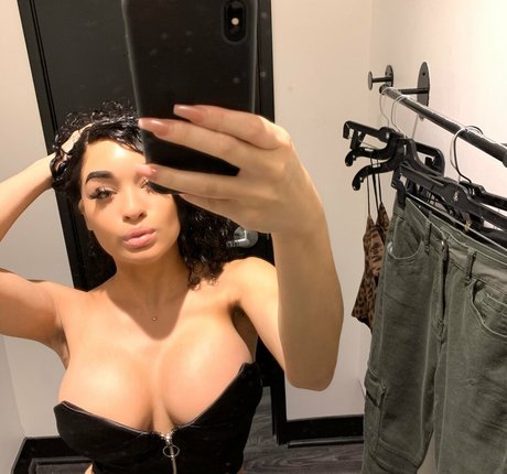 realmyalashaun exclusive model pictures