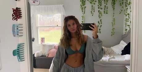 Jess Geng beautiful model picture