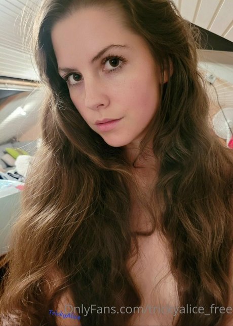 Trickyalice6 model hot picture