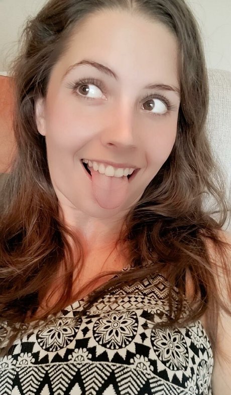 Trickyalice6 naked actress image