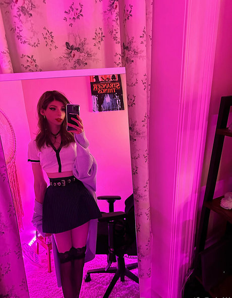 Fr3ddii pretty pornstar photos