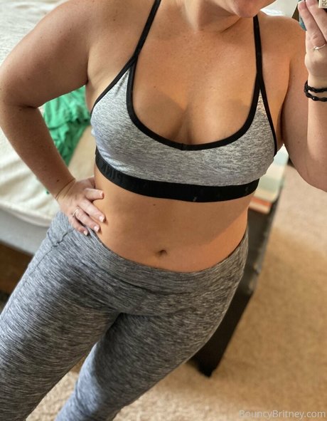 bouncybritneyvip star top pictures