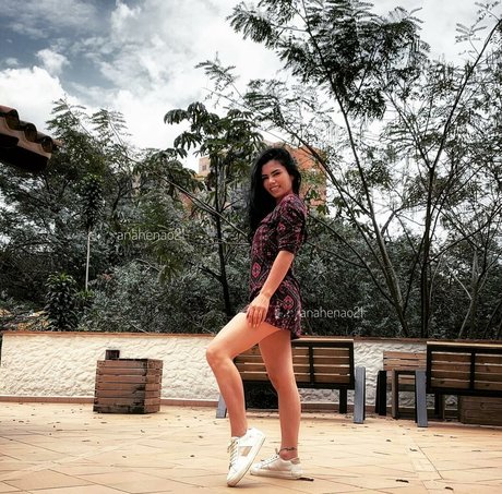 Ana Henao star top image