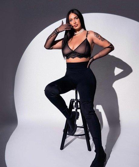 Agne Agnieska art pornstar pic