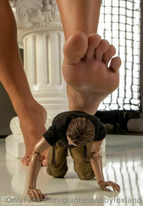 giantessabbyfoxland perfect actress archive