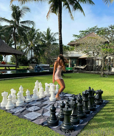 busty ju free actress archive