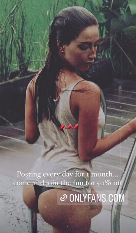 Charlotte Lion free model picture