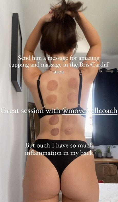 Charlotte Lion model nice photo