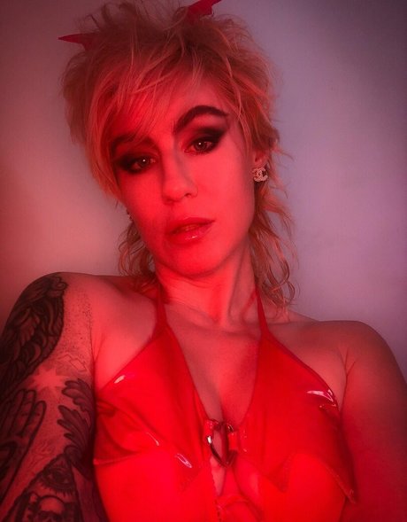 DanikaXIX star sexy photo