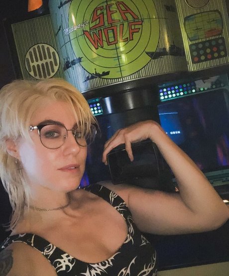 DanikaXIX star pornographic photos