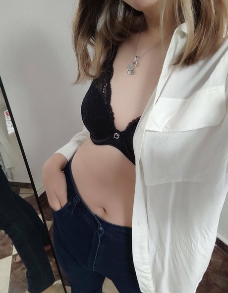 CherryShakeMin pretty pornstar photo