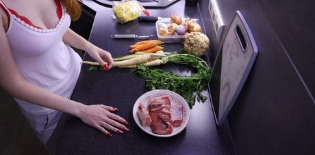 LittleBee pornstar free photo