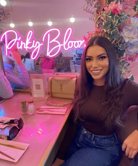 kenza01 xxx model pic