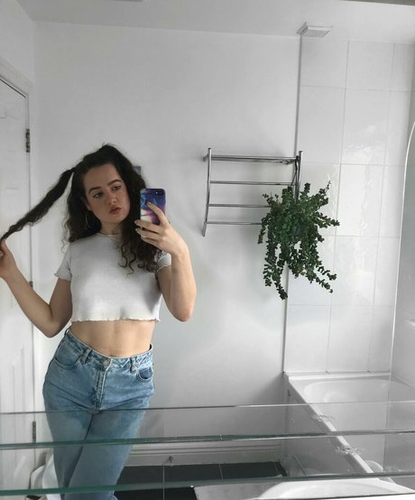 Venus Energy model beautiful gallery