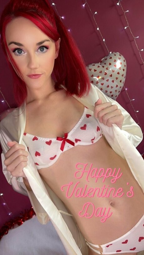 avacruciofree erotic star picture