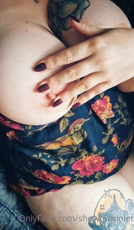 Showmeviolet star nude images