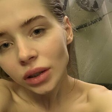 lickmypic model nice img