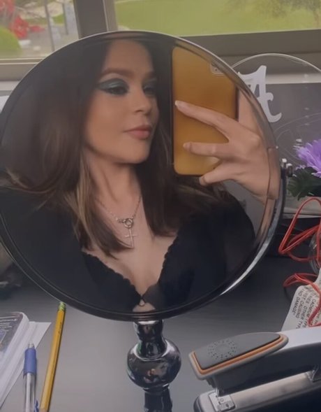 Thiessa Thiessita naked star pictures