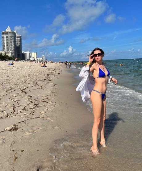 Melis Sezen exclusive pornstar galleries