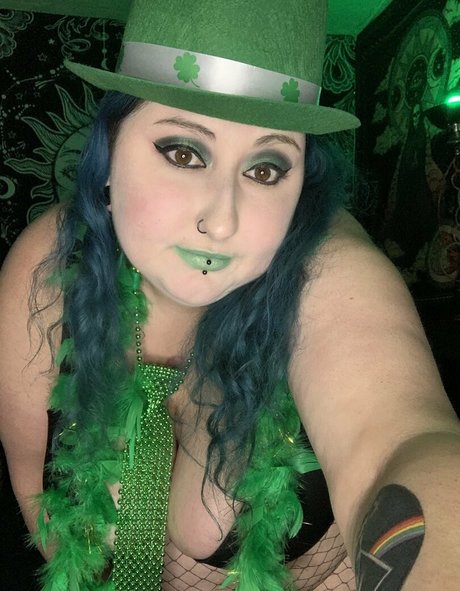 domisbomb model nice photo