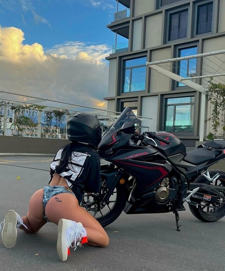 sugarveezyfree pornstar free image