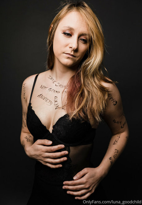 luna goodchild sexy star archive