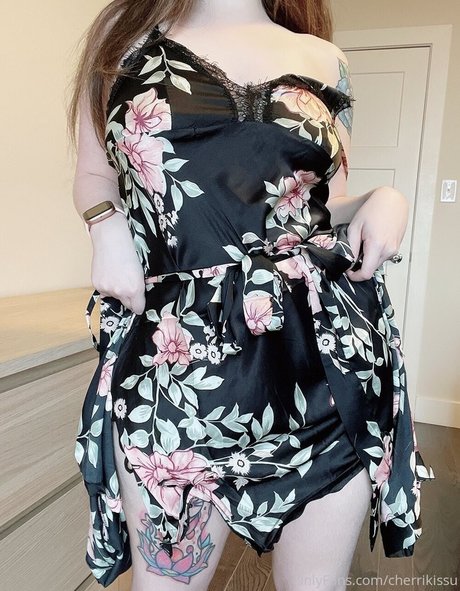 cherrikissu hot model photo