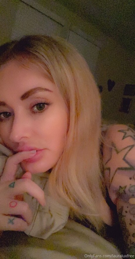 lauraluxfree free model gallery