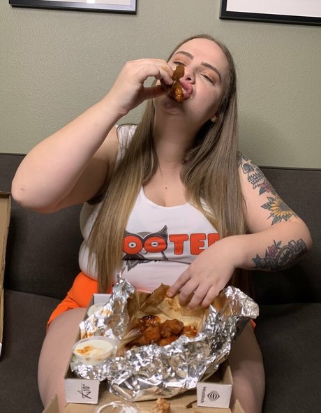 burstingbabe top model pictures