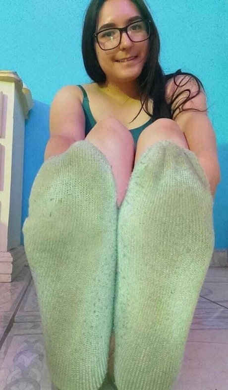 thawniefeet free pornstar photo