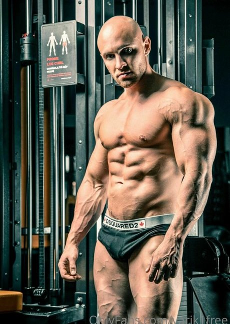 yarik1free naked model galleries